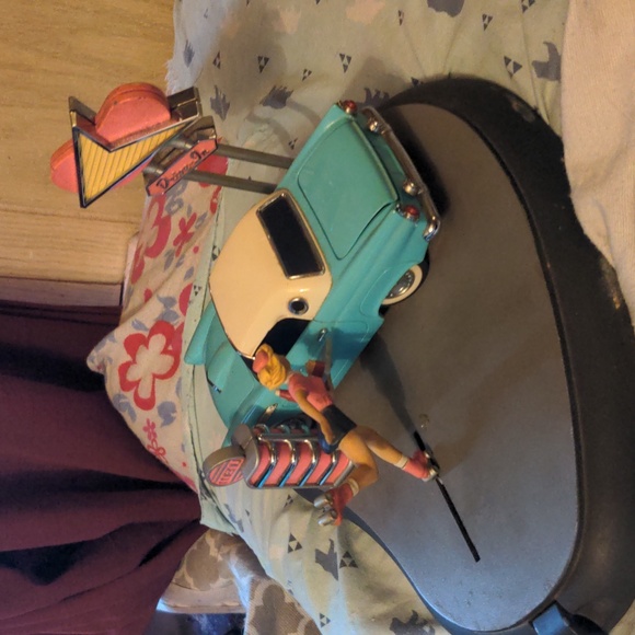 1992 Franklin Mint Dine-In Menu Moveable Vintage Car Girl Food Roller Skates - Picture 15 of 16